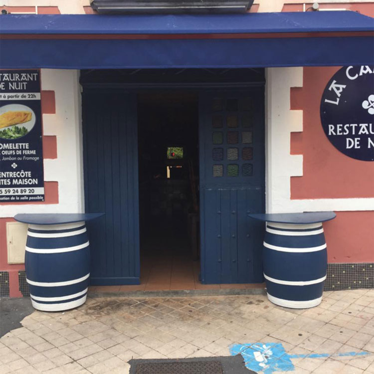 entrance of the late night restaurant la cantina