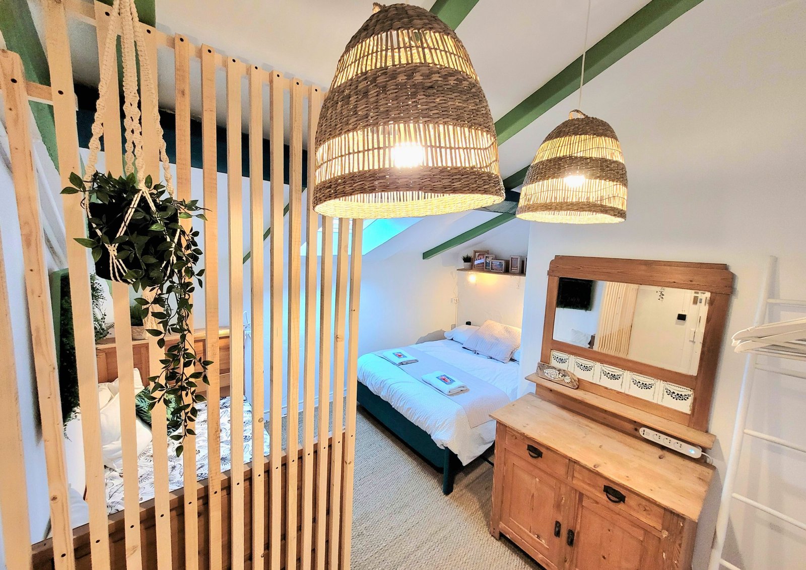 Marbella double bed private Room hostel principal