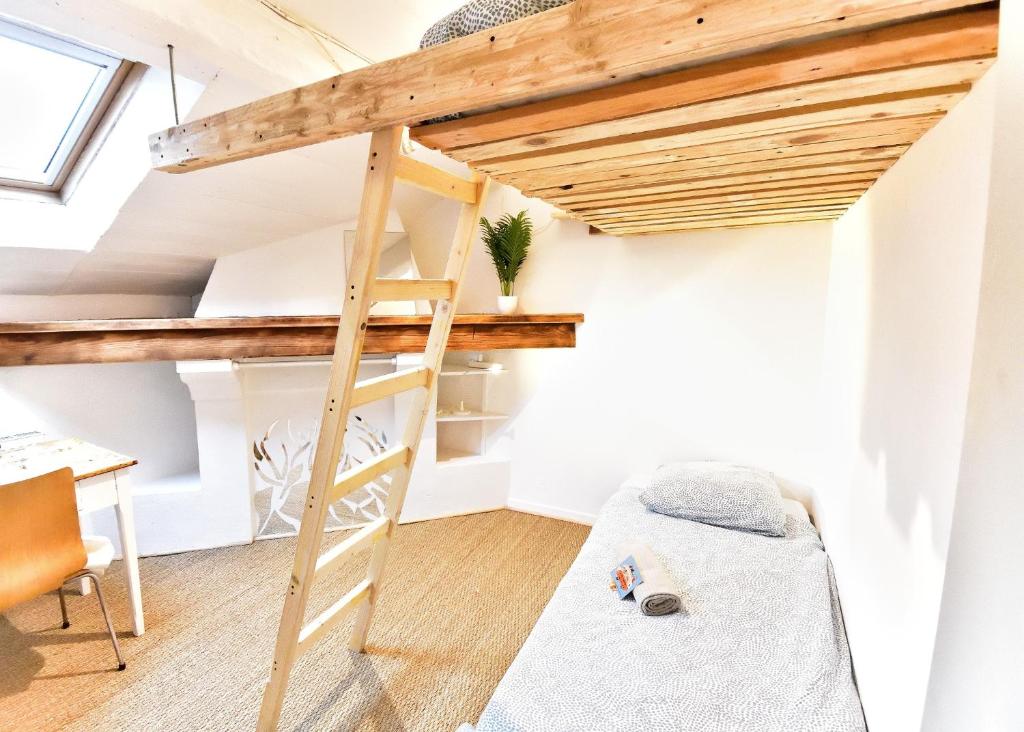 Le Phare private room at Surf Hostel Biarritz